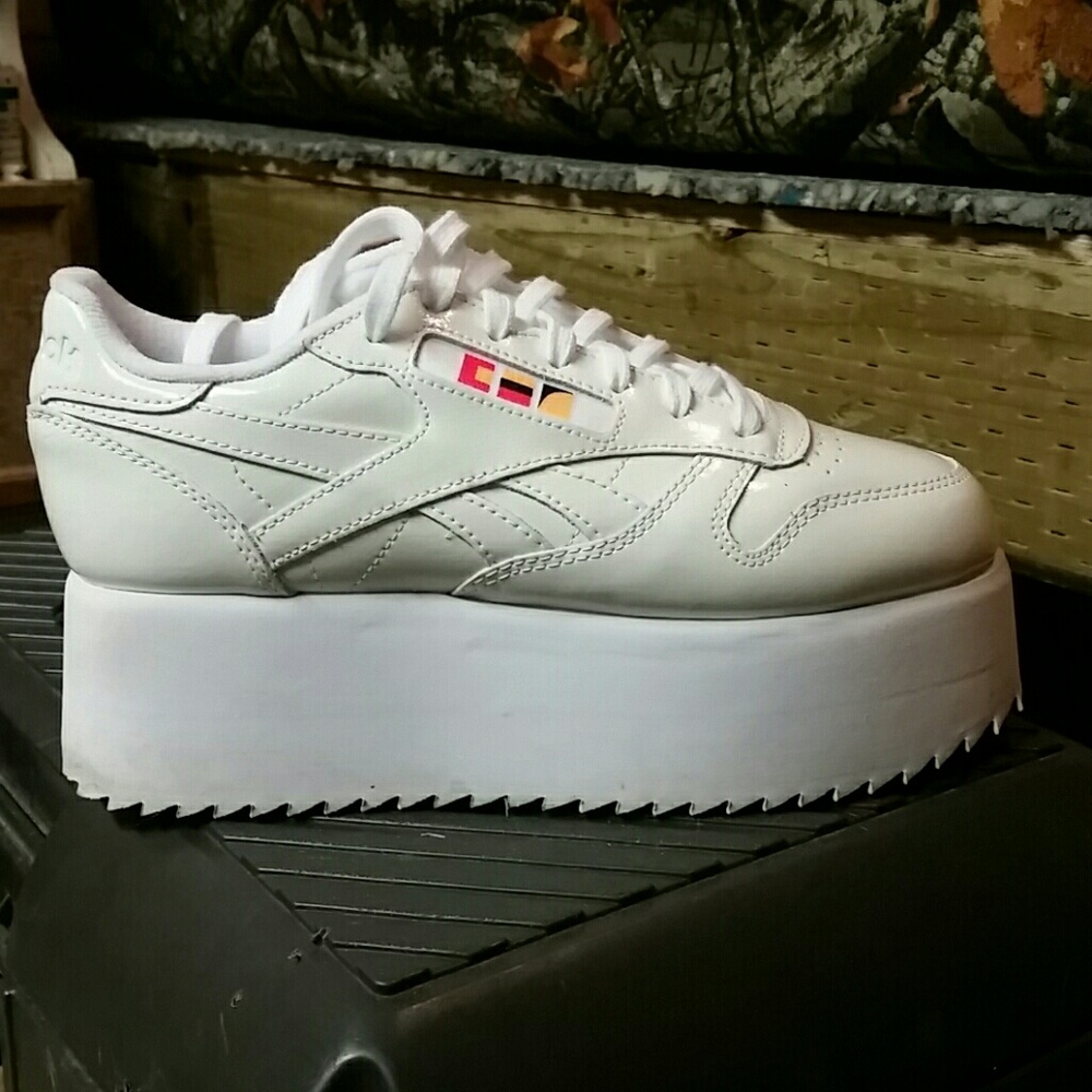 Reebok platform sneakers gigi hadid triple plat